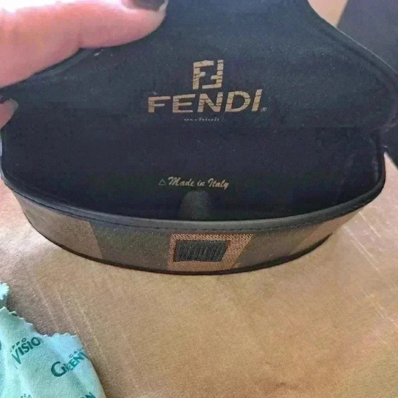 Sunglasses FENDI - Picture 14 of 15